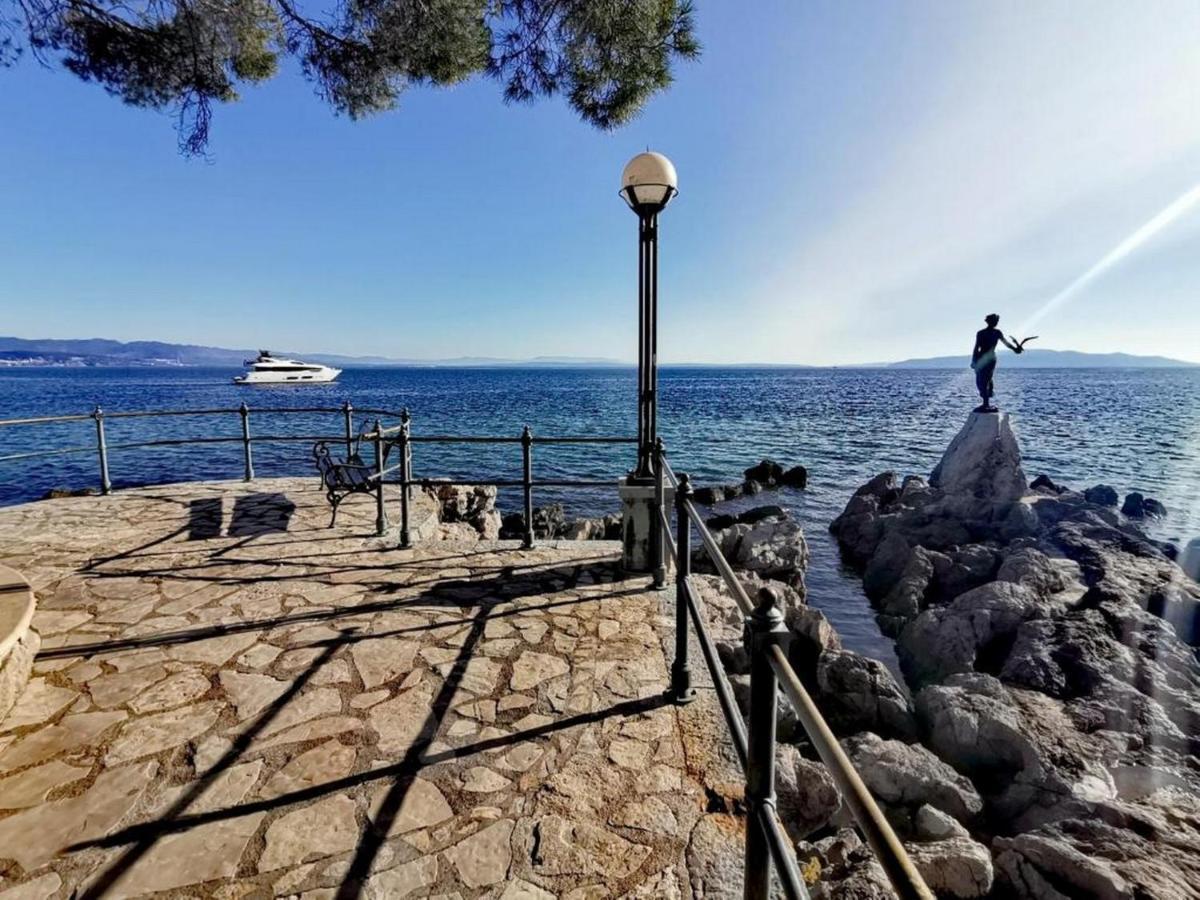 Apartman Karesa -Rijeka Buitenkant foto